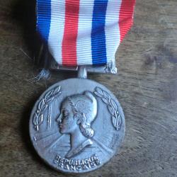 m&eacute;daille d honneur des chemins de fer /J. pouymayou