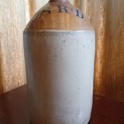 Cruche en gr&egrave;s WW2