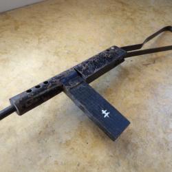 Sten jouet Lib&eacute;ration bois/fer maquis FFI croix Lorraine seconde guerre parachutage r&eacute;sistance FTP