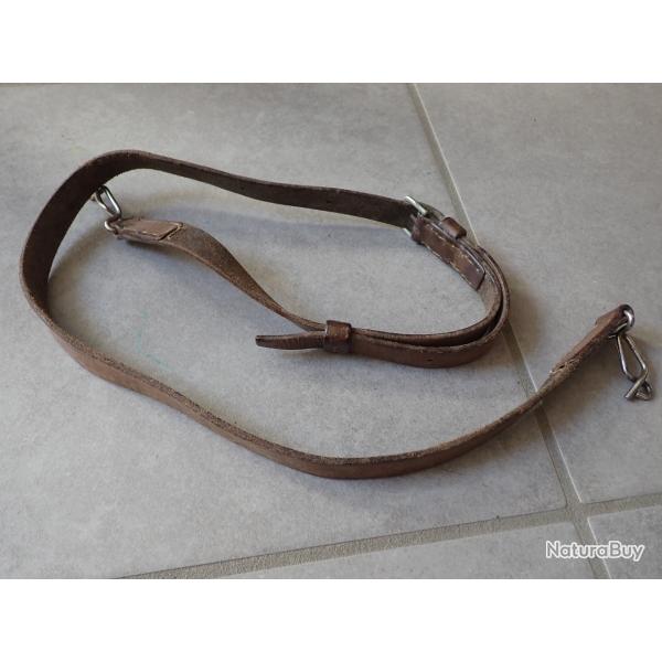 Sans date. Bretelle, sangle de holster de revolver 1882 ou 82/29 ou �tui parabellum Suisse
