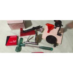 Ensemble LEE doseuse+balance+amorceur +presse rechargement+marteau d'inertie+830 amorces n210