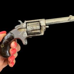HARRINGTON RICHARDSON FAVORITE N.1 cal. 22 short num&eacute;ro de s&eacute;rie 37