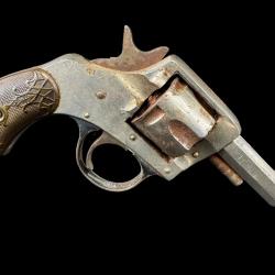 H&R YOUNG AMERICAN DA 1ST MODEL cal. 32sw num&eacute;ro de s&eacute;rie 1727