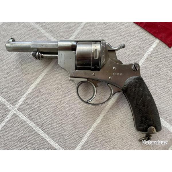 REVOLVER MOD�LE 1873 ST-�TIENNE - ARM�E FRAN�AISE - MATCHING NUM�ROS - �TUI + MOUCHOIR D'INSTRUCTION
