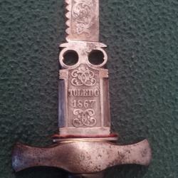 Dague de Chasse Espagnole  .Marqu&eacute;e TOLEDO 1867.