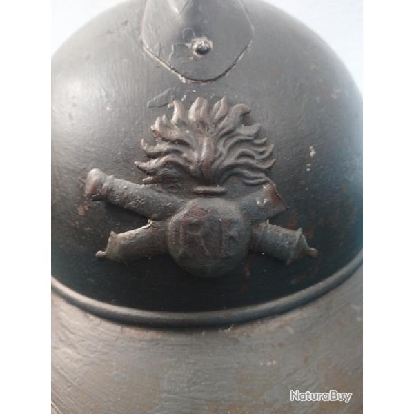 Casque Militaire Adrian   mod�le  1915 pour l'artilherie