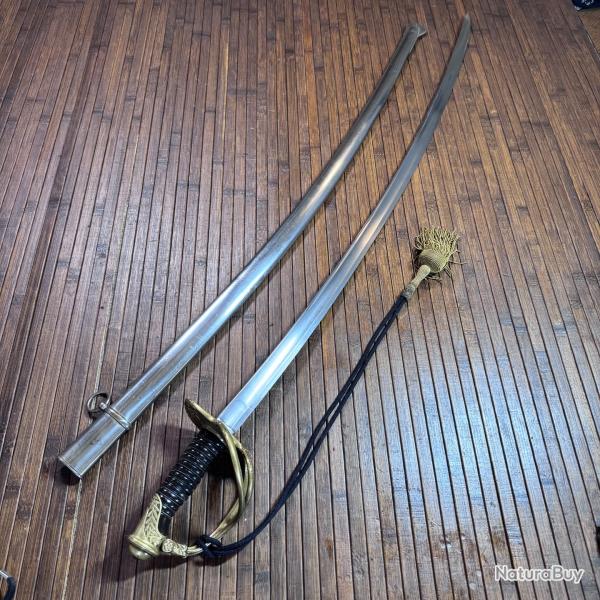 BEAU Sabre d'Officier d'Infanterie Mont�e Mod�le 1822 - Klingenthal Coulaux & Cie - Dragonne Or - TB