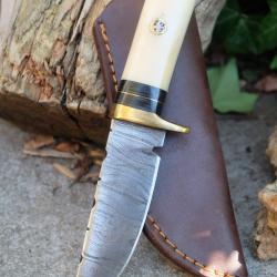 Skinner Couteau Damas Lame 256 Couches Lame Drop Point Manche Os Fabr Artisanale Etui Cuir