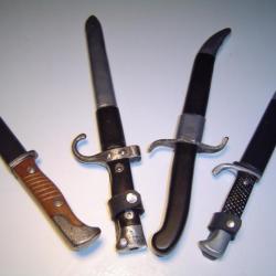 Commande speciale confection  de 2 fourreaux de baionnettes,sur mesure un AK et un vengeur
