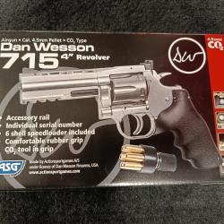 ASG Dan Wesson 715 4" CO2 comme neuf plombs diabolo 4.5 mm et 15 cartouches