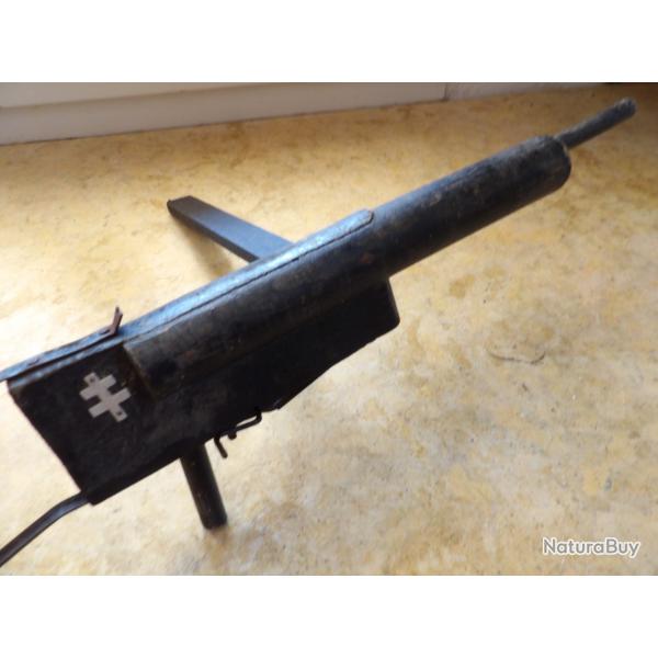 Sten jouet Lib�ration bois fer maquis FFI croix Lorraine seconde guerre parachutage r�sistance alumi