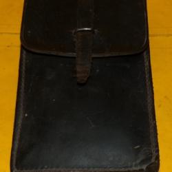 PORTE MAGASINS POUR  P.M MAS 1938  EN CUIR NOIR DE LA G. NATIONALE  DE L'ARMEE FRANCAISE,  PERIODE G