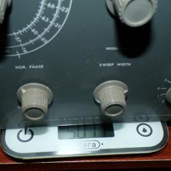 HEATHKIT TS-3 T.V ALIGNMENT GENERATOR , POUR COLLECTION RADIOAMATEUR ,  BON ETAT  VOIR PHOTOS . POUR