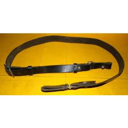 BAUDRIER EN  CUIR NOIR POUR MODELE G. NATIONALE FRANCAISE , LONGUEUR REGLABLE PAR UNE SANGLE LONGUEU