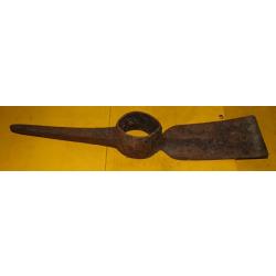 OUTIL : PIOCHE AVEC MARQUAGE ACIER DE L'ARMEE AMERICAINE U.S , LONGUEUR 45 CM POIDS 2,180 KILO   , F