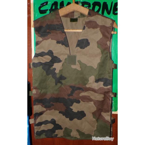 CHEMISETTE GAO AVEC CAMOUFLAGE FEUILLAGE DE L'ARMEE FRANCAISE , TAILLE MILITAIRE 88 SOIT EN CIVIL 37