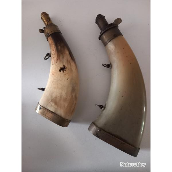 POIRES � POUDRE en corne fin 19 �me