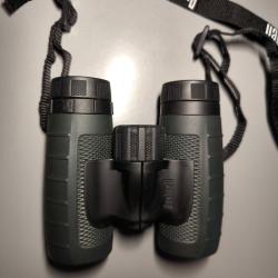 Jumelles Bushnell Trophy XLT 10x28