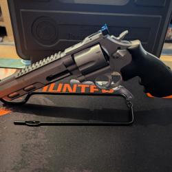 Smith & Wesson 686 competitor
