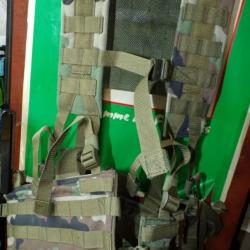 GILET DE COMBAT CAMOUFLAGE C.E NIGHT VISION , J'AI AUSSI EN NOIR UNI ET EN SABLE UNI&nbsp;  , SYSTEME D'A