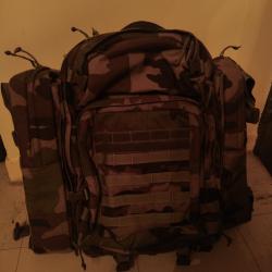 CAMELBACK Sac &agrave; dos / Musette FELIN CAMELBACK SAGEM ?DS Camouflage OTAN CE (F.S. GCM, L&eacute;gion Etrang&egrave;