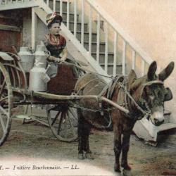 Carte postale VICHY - Laiti&egrave;re Bourbonnaise -N&deg;8460