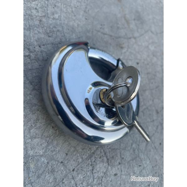 gros cadenas  rond