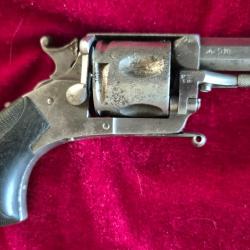 Revolver 320 parfait etat de fonctionnement a ejecteur VIDIER. APTES AUX TIRS