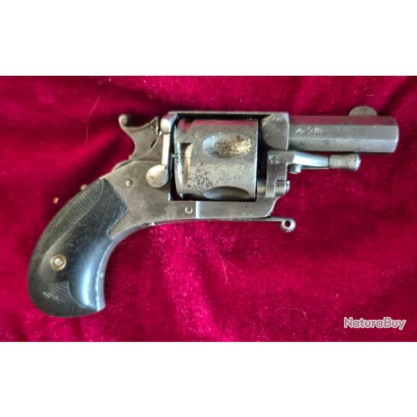 Revolver 320 parfait etat de fonctionnement a ejecteur VIDIER. APTES AUX TIRS