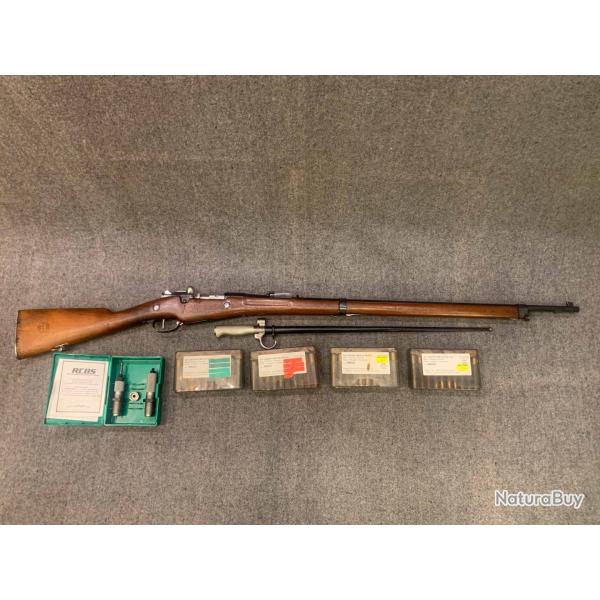 Fusil d'infanterie Berthier Mod�le 1907-15 calibre 8-438 Winchester avec accessoires