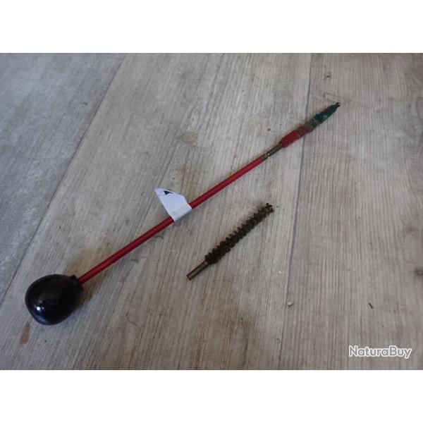 Baguette et 2 �couvillons pour pistolet ou revolver Smith et Wesson