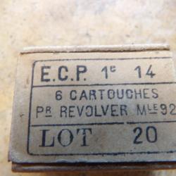 1 paquet revolver 8mm neutralis&eacute;es mod 92 8mm92 poussi&eacute;reux TBE 8 mm dat&eacute; 1 trim 1914 ww1 / ww2