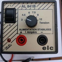 LOT  DE  2  ALIMENTATIONS  ELECTRIQUES  ELC