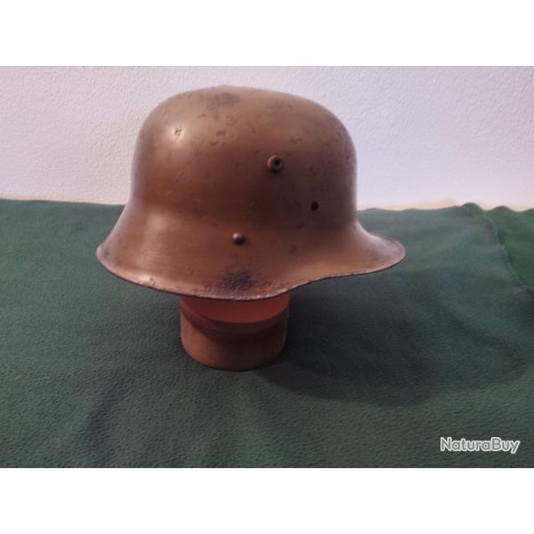 Casque allemand � Stahlhelm � M/16, couleur  vert d'origine de la Premi�re Guerre mondiale