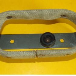 SUPPORT POUR LA CROSSE DU FAMAS A FIXER DANS UN VEHICULE MILITAIRE TYPE JEEP OU DODGE ,&nbsp;GMC , VAB&nbsp; E
