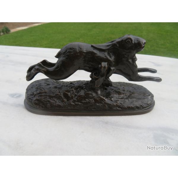 R.H MOORE (XIX-XX�) � Li�vre courant � sculpture en bronze � patine sombre sign� (Vers 1890)