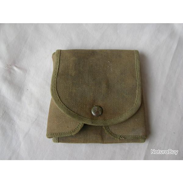 WW2 US RASOIR AM�RICAIN " VALET "  DANS SON �TUI TOILE CAMOUFL� ET LAMES VALET (39-45)