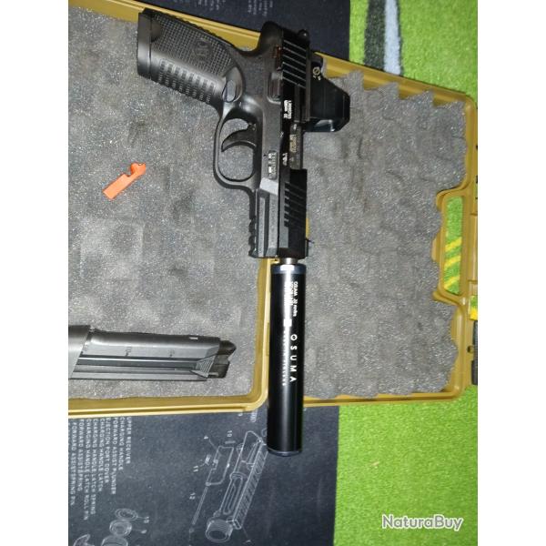 FN Herstal 502 avec point rouge olight 3 moa et silencieux osuma
