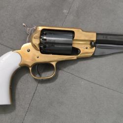 Belles plaquettes de crosse pour Pietta 1858 Remington CAL 44 en r&eacute;sine &eacute;poxy blanche et revernies .