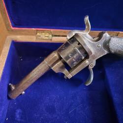 PETIT REVOLVER TYPE LE FAUCHEUX CAL 7mm A BROCHE