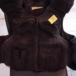 ENCHERE GILET PARE BALLES ET LAMES CROISE NOIR AVEC KEVLAR TAILLE L