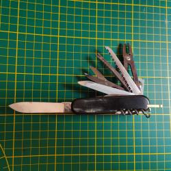 Rare Victorinox ancien canif couteau Officier Suisse multilames 17 outils, plaquettes corne
