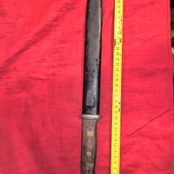 Ba&iuml;onnette allemande K98 43ASW homog&egrave;ne avec son fourreau. BE