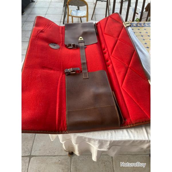 Fourreau MANUFRANCE pour fusil PERFEX   pouvant recevoir 2 canons d�mont�s + carcasse et crosse