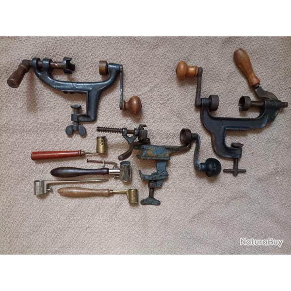 Lot 3 sertisseuses � cartouches & 4 dosettes anciennes