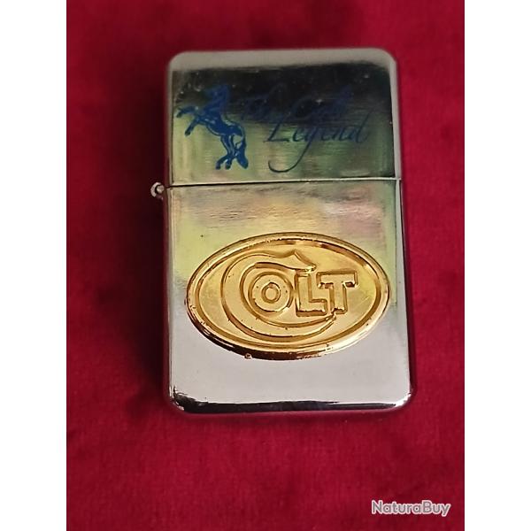 Briquet zippo embl�me armes � feu Colt