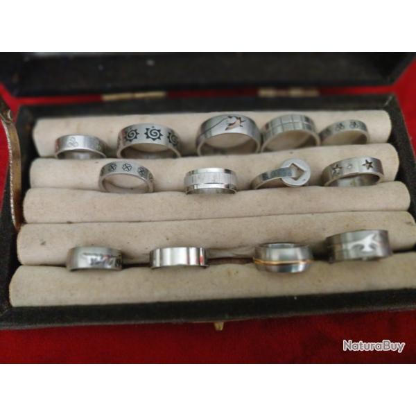 bagues acier inoxydables  tous th�mes ( x 13 )  petites et grandes tailles   vente en lot uniquement