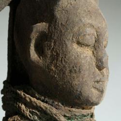 Statue-f&eacute;tiche &eacute;w&eacute;/fon socl&eacute;e, sud du Togo, certificat d'origine fourni