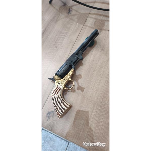Revolver pietta commeratif conf�d�r� Cal 44 poudre noire.