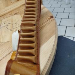 cartouchi&eacute;re cal 12 20 ou 16 en cuir jamais servi